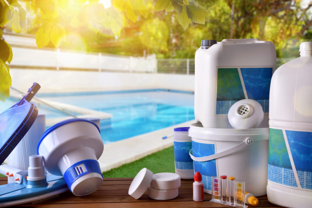 Los Mejores Productos Químicos para Mantener tu Piscina CristalinaLos Mejores Productos Químicos para Mantener tu Piscina Cristalina